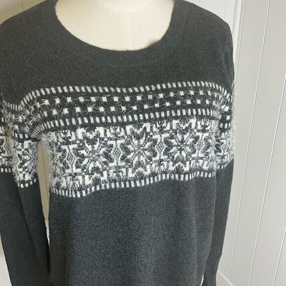 Loft Women's Size Medium Black White Snowflake Wool Mohair Blend Pullover Sweate - Picture 2 of 10